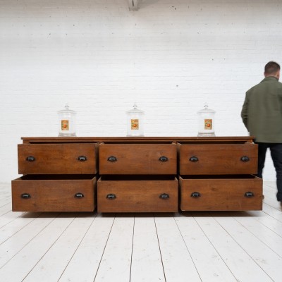Oak chest of drawers, 1950