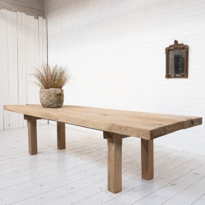 Imposante table en chêne