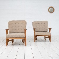 Paire de fauteuils GUILLERME et CHAMBRON