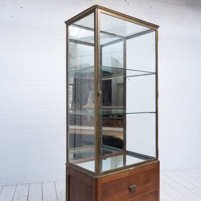 Vitrine de commerce laiton et chêne, début 20ème