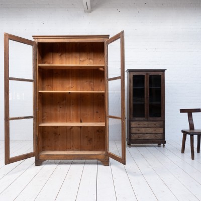Vitrine 2 portes en bois, début 20ème