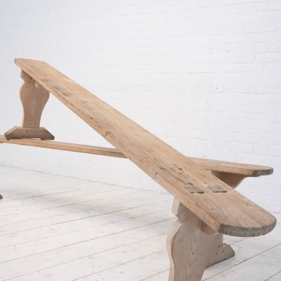 1 à 2 bancs en bois, 19ème