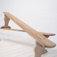 1 à 2 bancs en bois, 19ème