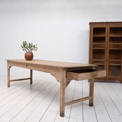 Grande table en bois, 19ème