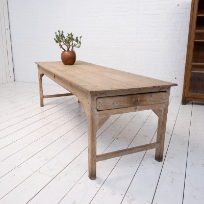 Grande table en bois, 19ème