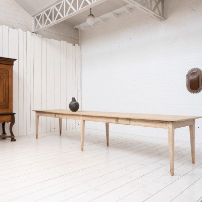 Grande table de ferme en bois