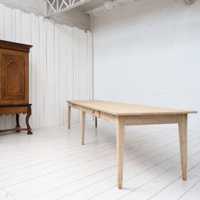 Grande table de ferme en bois