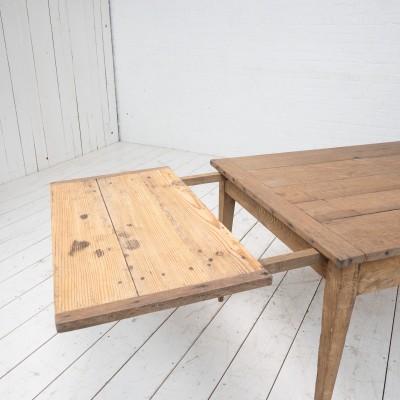 Grande table de ferme et ses allonges, début XXème