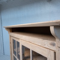 Vitrine en bois à portes coulissantes, 1930
