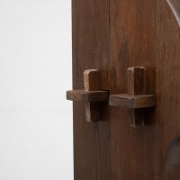 Imposante étagère brutaliste