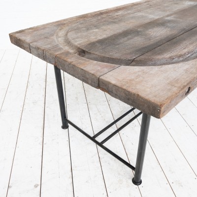 Table de repas primitive, début 20ème