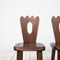 Suite de 4 chaises brutaliste en orme style Olavi HANNINEN