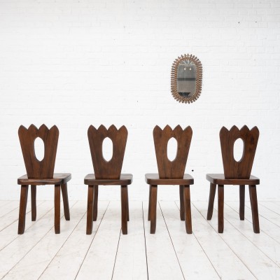 Suite de 4 chaises brutaliste en orme style Olavi HANNINEN
