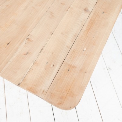 Ancienne table de ferme pieds fuseaux, début 20ème