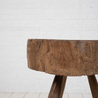 Table d'appoint brutaliste en orme, 19ème