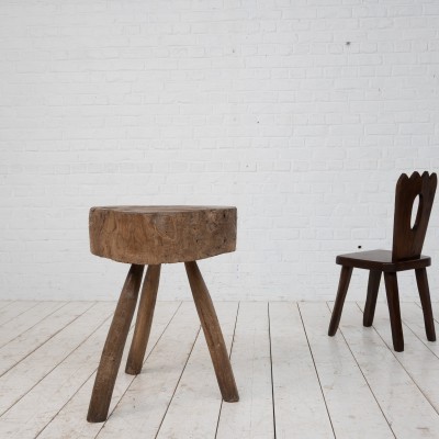 Table d'appoint brutaliste en orme, 19ème