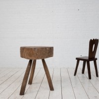 Table d'appoint brutaliste en orme, 19ème