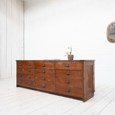 Ancien meuble à tiroirs, début 20ème