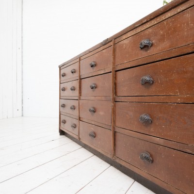 Ancien meuble à tiroirs, début 20ème