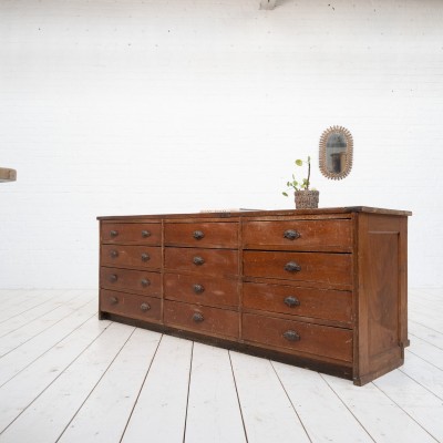 Ancien meuble à tiroirs, début 20ème