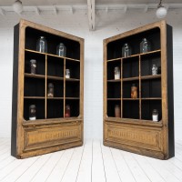 Paire d'imposantes bibliothèques en chêne