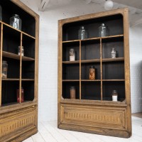 Paire d'imposantes bibliothèques en chêne