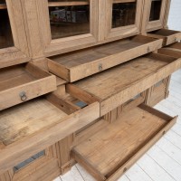 Imposante vitrine en chêne, XIXème