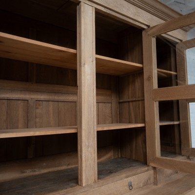 Imposante vitrine en chêne, XIXème