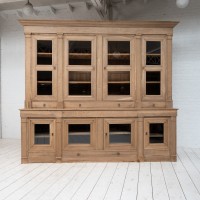 Imposante vitrine en chêne, XIXème