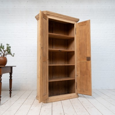 Ancienne armoire deux portes, début XXème