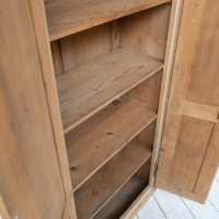 Ancienne armoire deux portes, début XXème