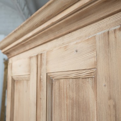 Ancienne armoire deux portes, début XXème