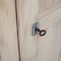 Ancienne armoire deux portes, début XXème