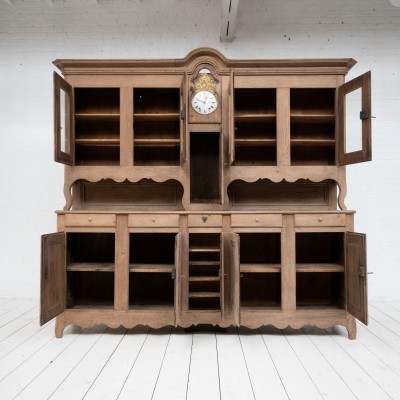 Imposing  oak buffet deux corps, 18th century