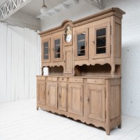 Imposing  oak buffet deux corps, 18th century