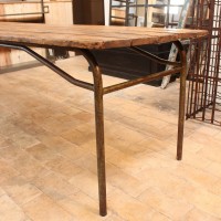 Ancienne table d'atelier