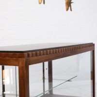 Vitrine de commerce Art Déco acajou et pierre, 1920