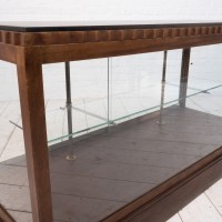 Vitrine de commerce Art Déco acajou et pierre, 1920