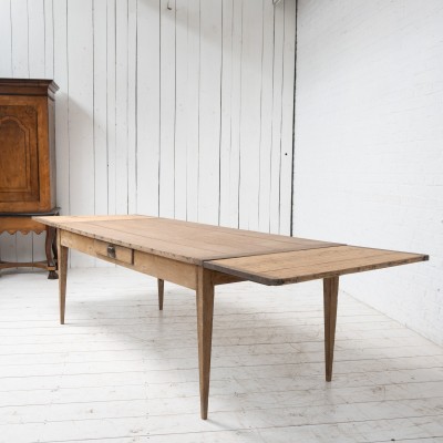 Grande table de ferme et ses allonges, début XXème