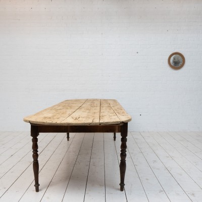 Grande table de communauté en bois, début XXème