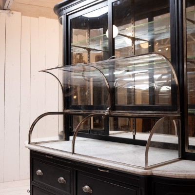 Exceptionnel meuble de boulangerie, début XXème