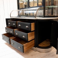 Exceptionnel meuble de boulangerie, début XXème