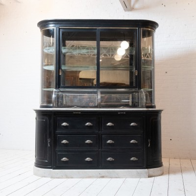 Exceptionnel meuble de boulangerie, début XXème