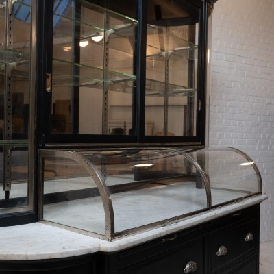 Exceptionnel meuble de boulangerie, début XXème