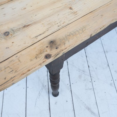 Grande table de communauté en bois, début XXème