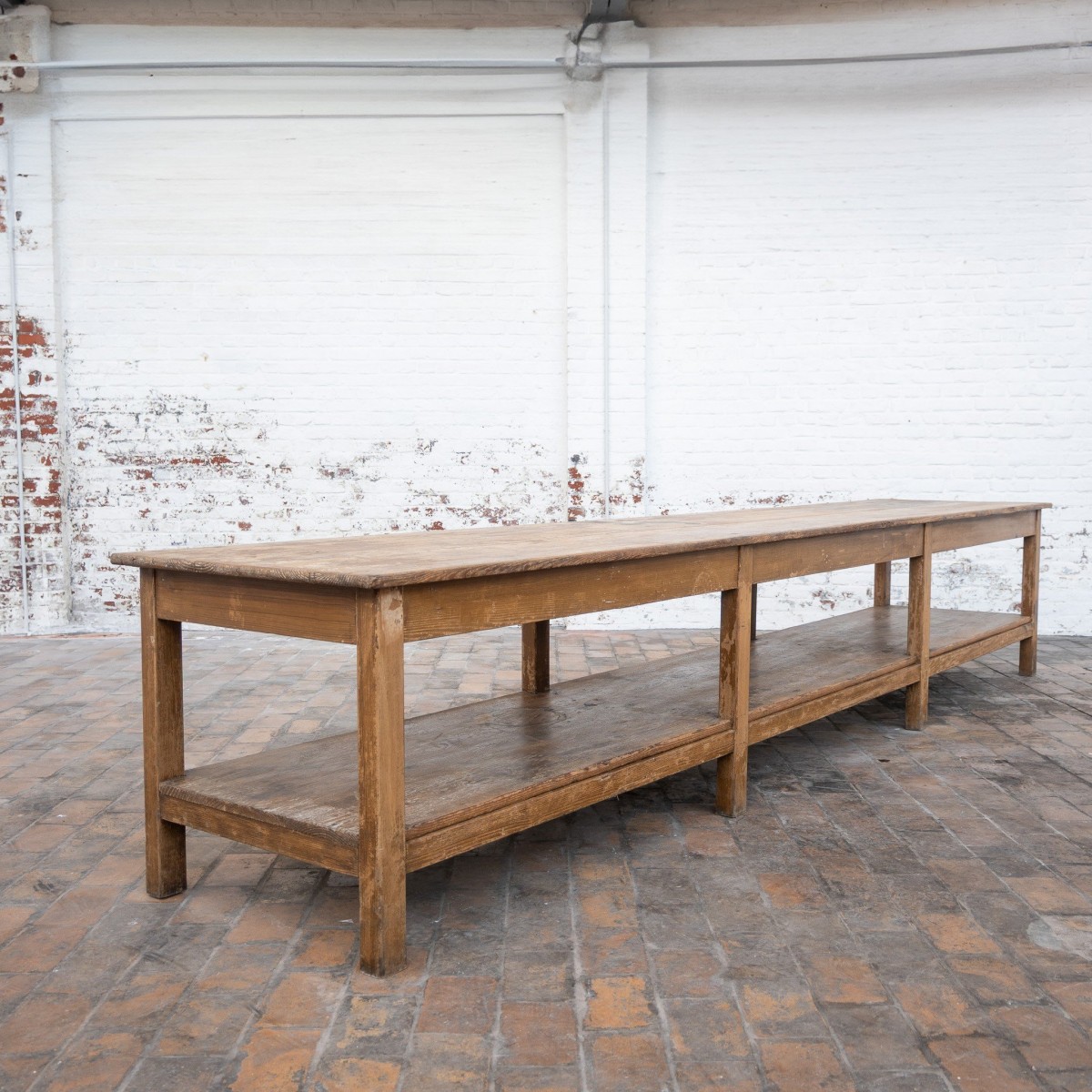 Ancienne grande table de drapier en bois