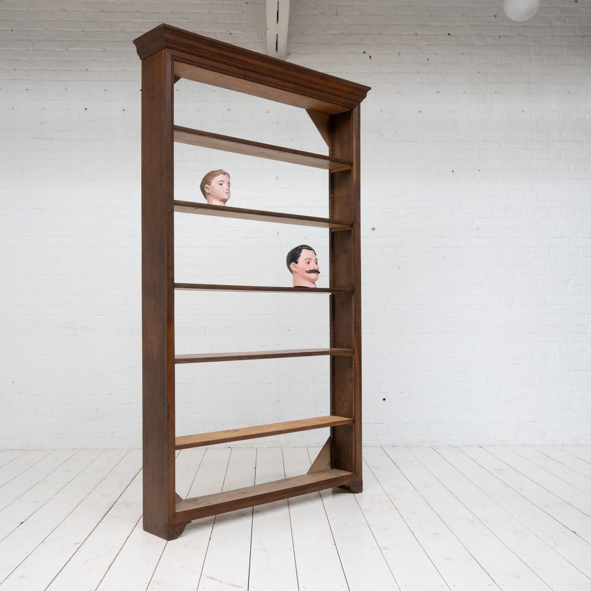 Bibliothèque en chêne, début XXe siècle