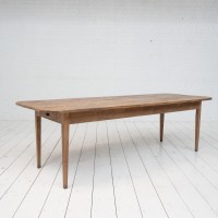 Table en chêne datant du XIXᵉ siècle