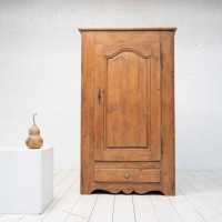 Single-Door Pitch Pine Wardrobe – Early 19th Century