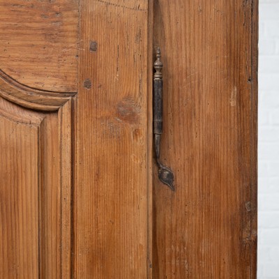 Single-Door Pitch Pine Wardrobe – Early 19th Century
